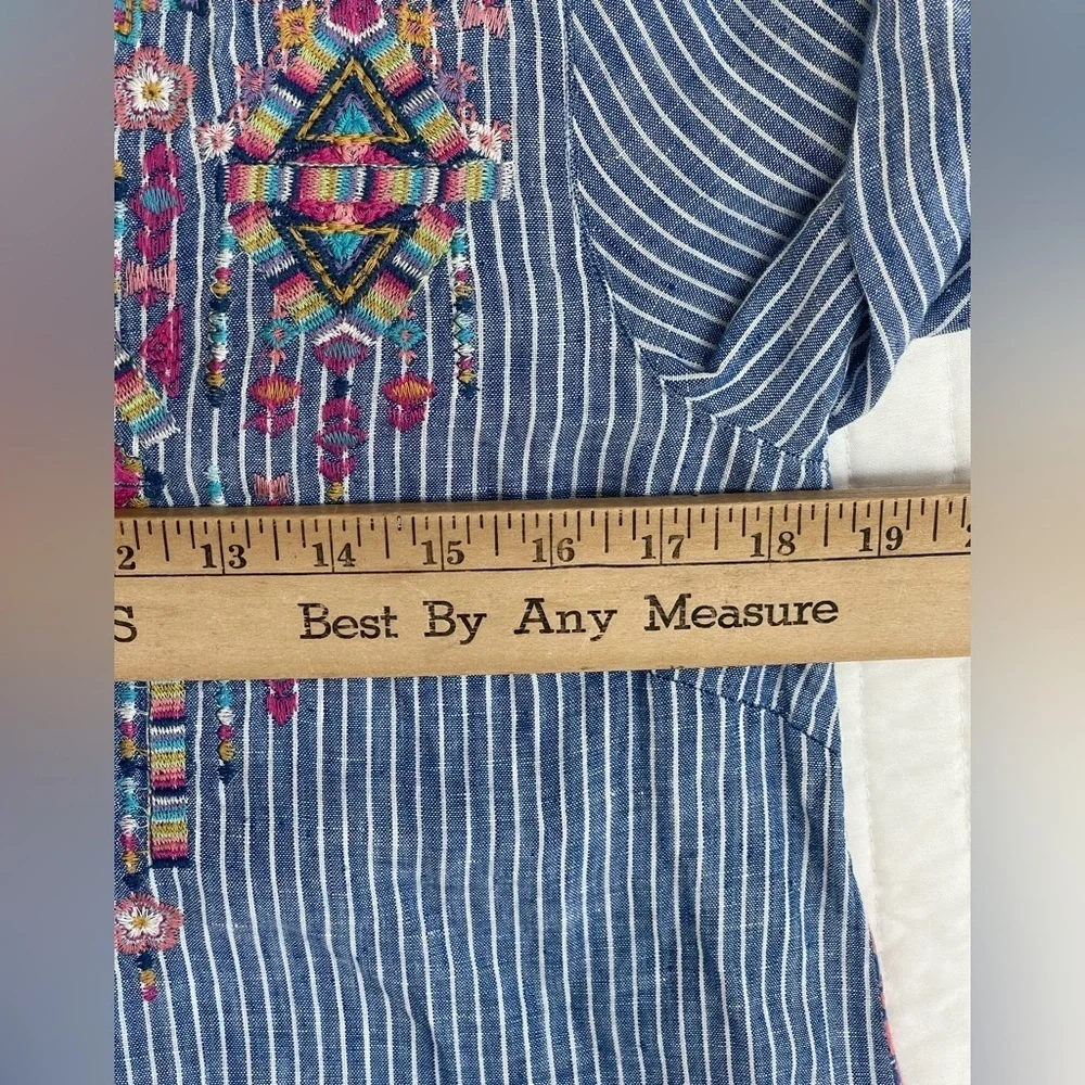 John.Mark V-neck, pullover, top size small embroidered front back and sleeves - Picture 8 of 11